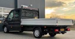 Pick-up truck